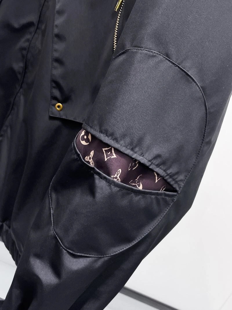Louis Vuitton Outwear Versatile 136588