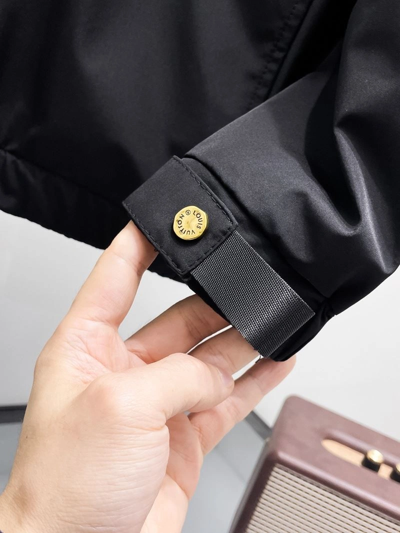 Louis Vuitton Outwear Versatile 136588