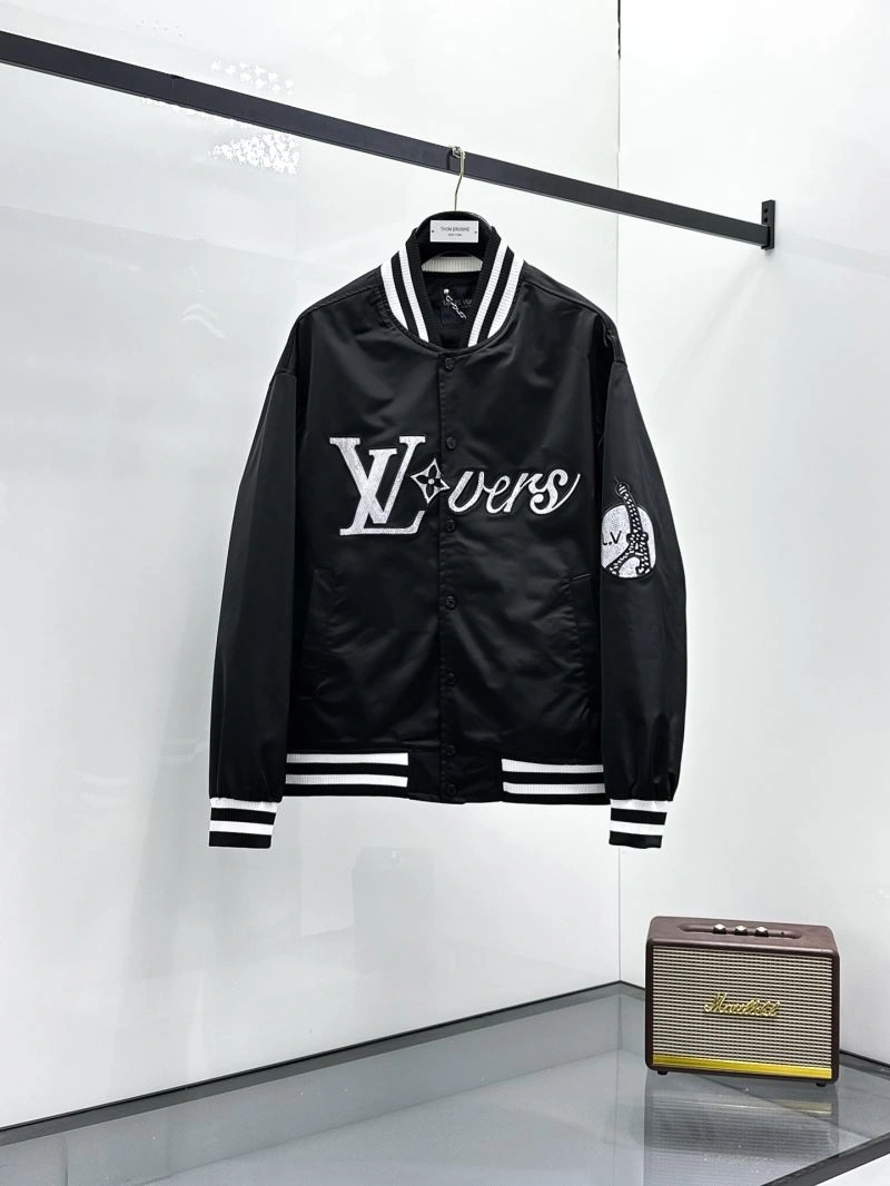 Louis Vuitton Outwear Durable 136582
