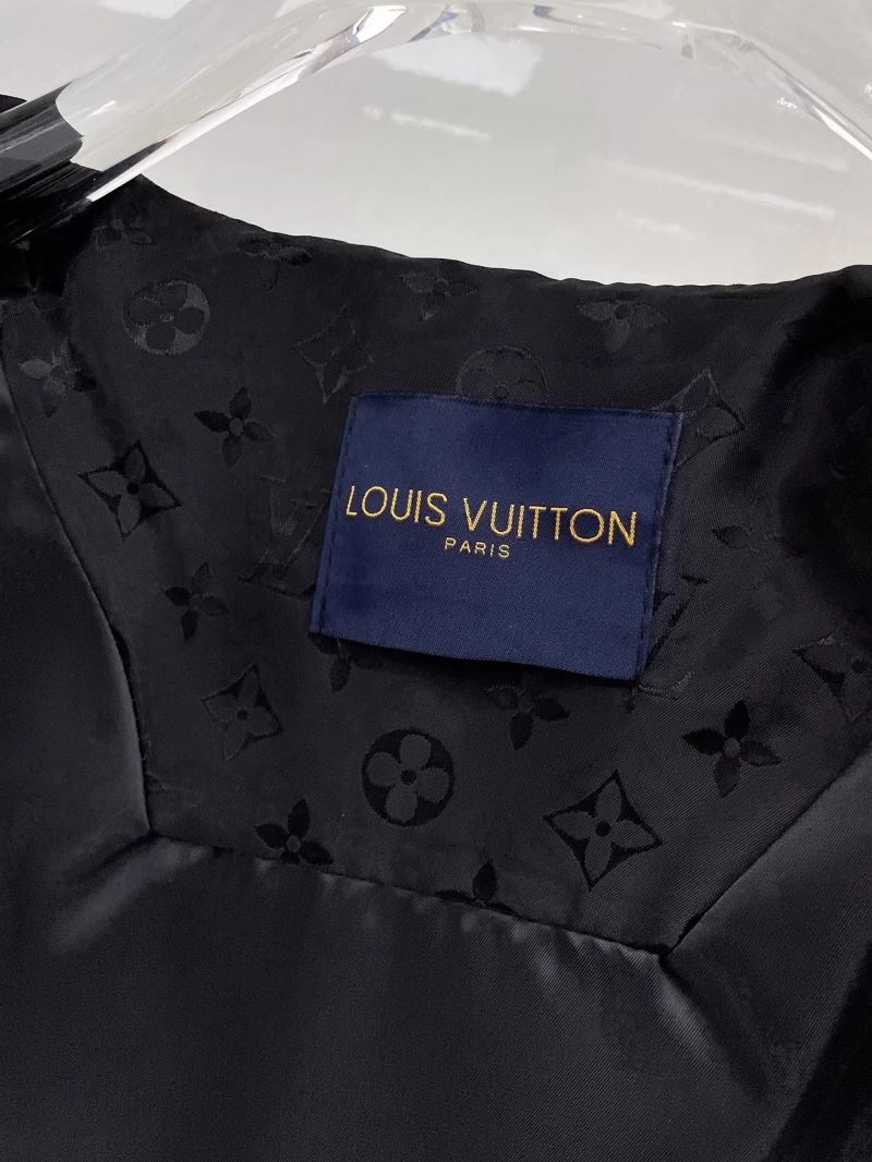 TechFriendly Louis Vuitton Outwear 136579