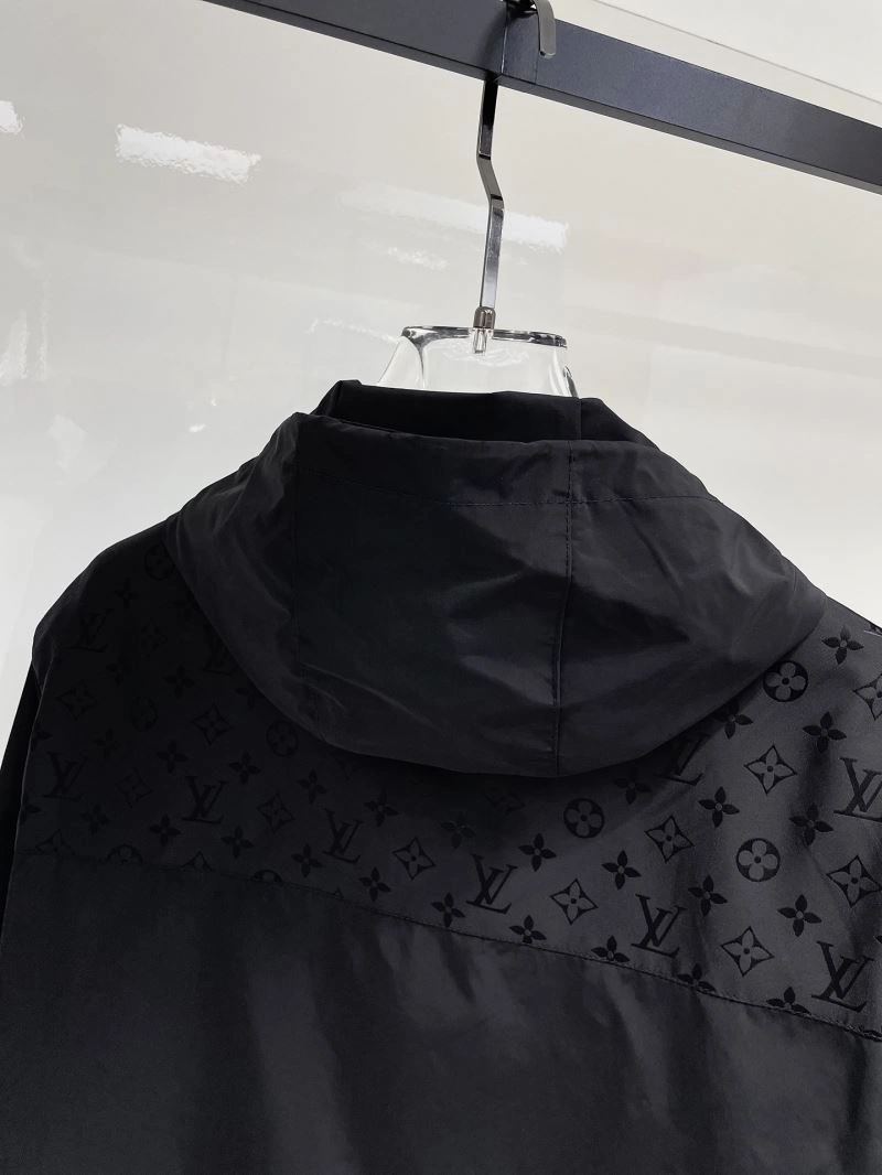Louis Vuitton Outwear Effortless 136594