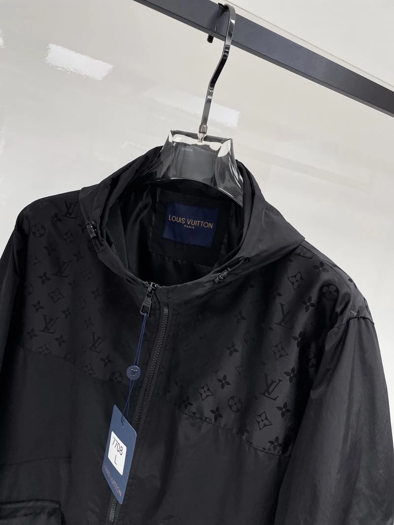 Louis Vuitton Outwear Effortless 136594