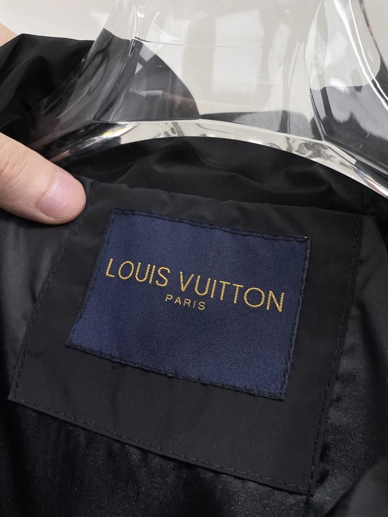 Louis Vuitton Outwear Effortless 136594