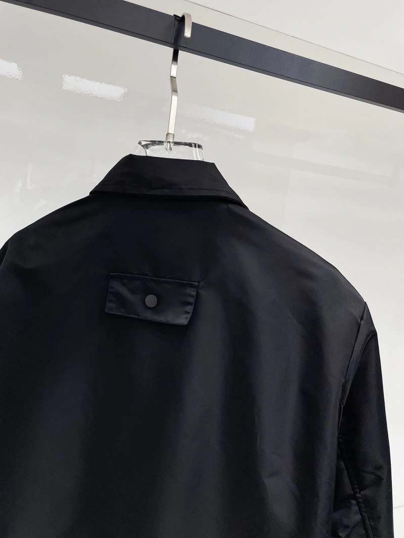 Louis Vuitton Outwear Sleek 136580