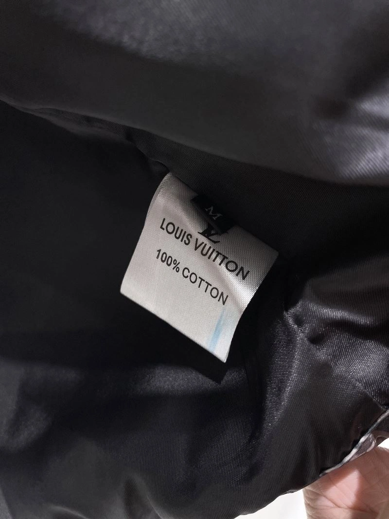 Louis Vuitton Outwear Contemporary 136577