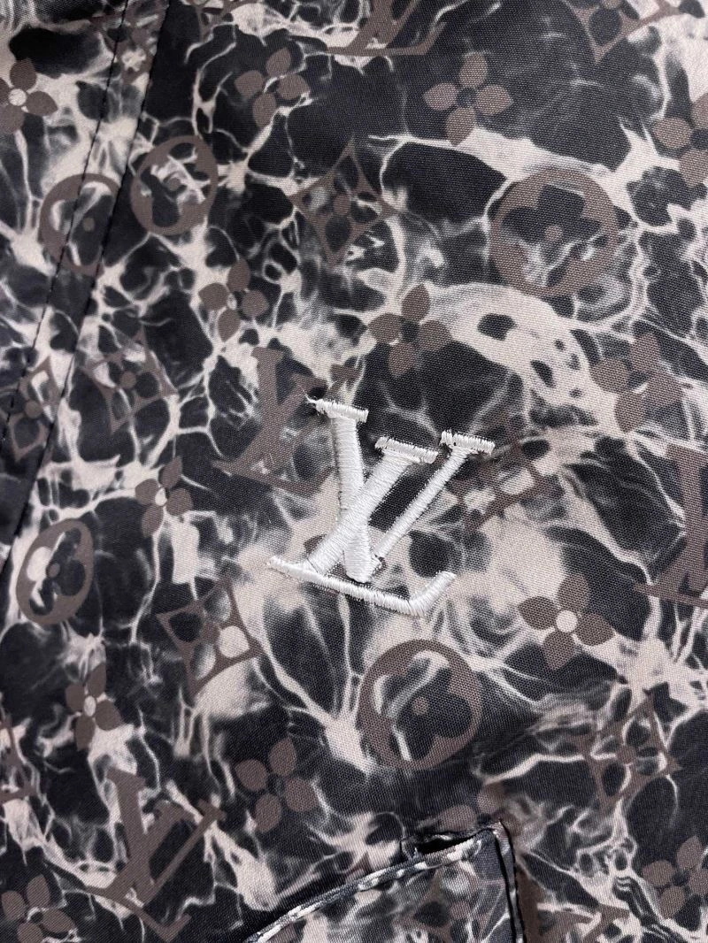 Louis Vuitton Outwear Contemporary 136577