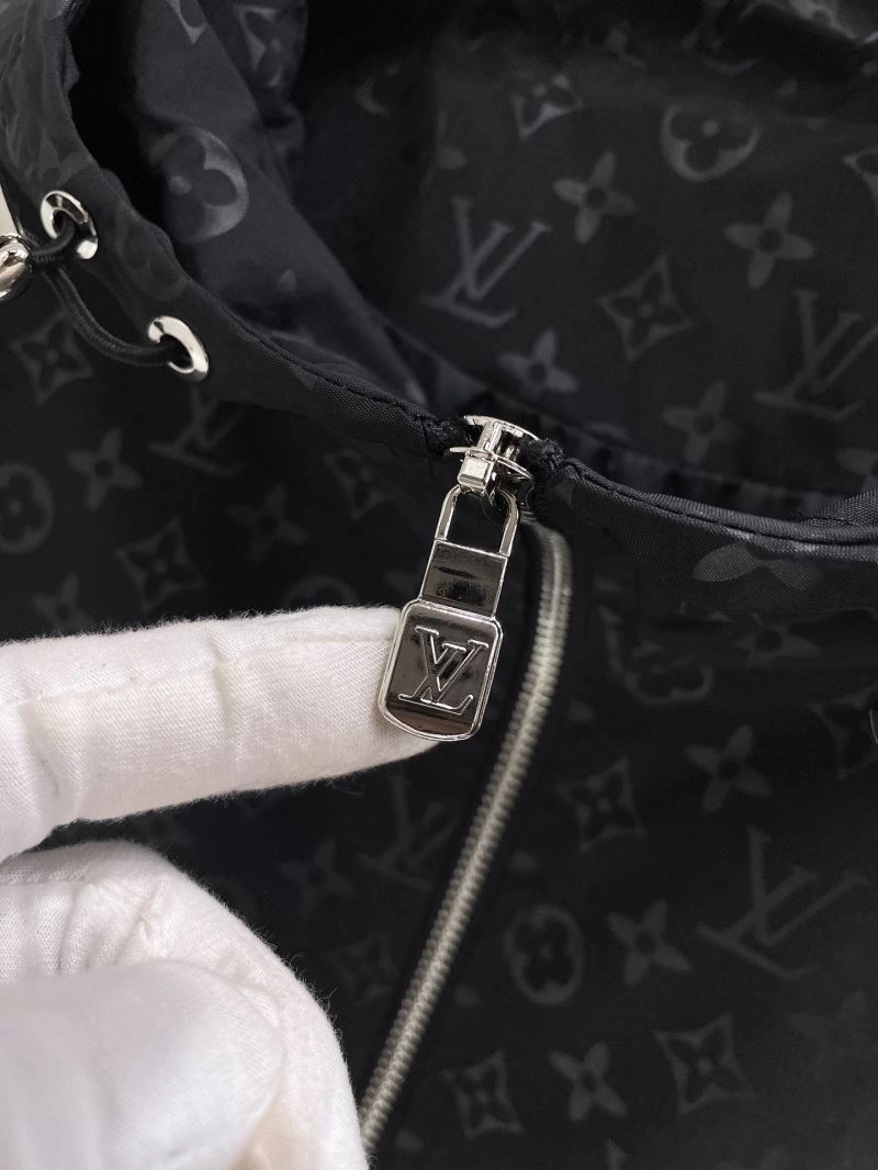 Louis Vuitton Outwear Stretchable 136572