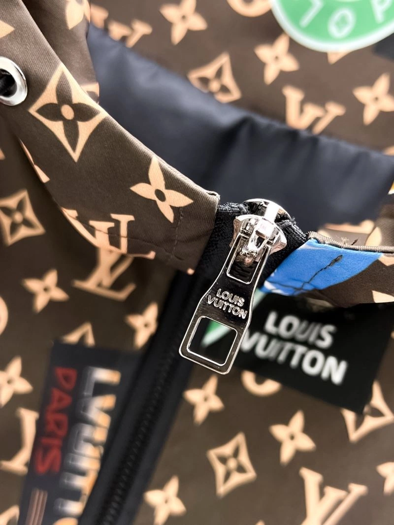 EasyMatch Louis Vuitton Outwear 136573