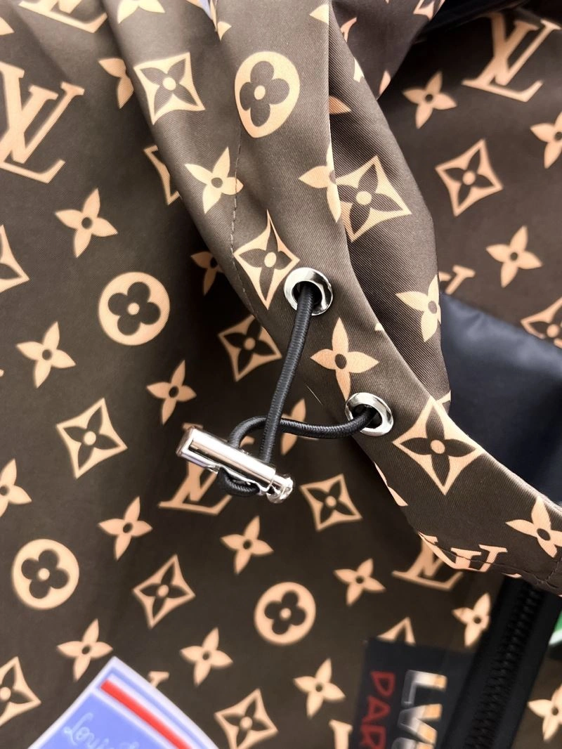 EasyMatch Louis Vuitton Outwear 136573