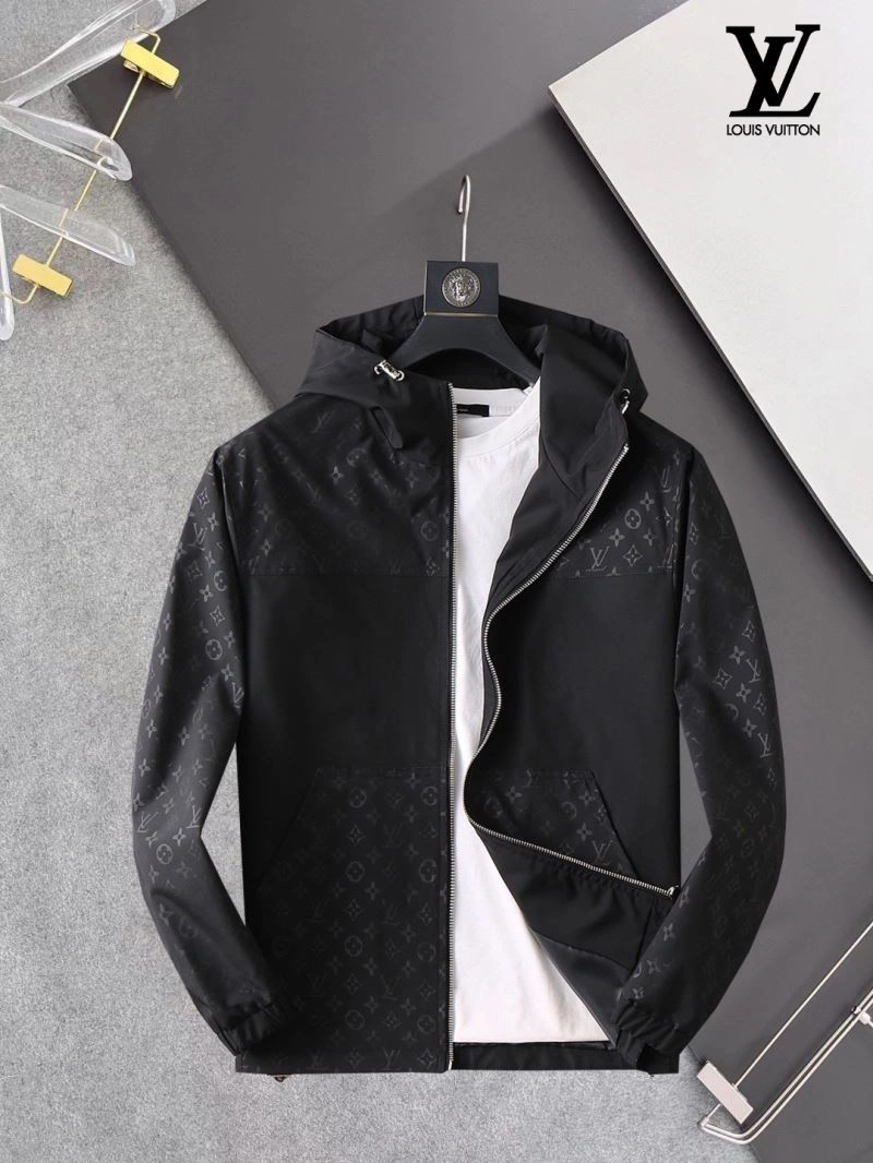 Louis Vuitton Outwear MoistureWicking 136552