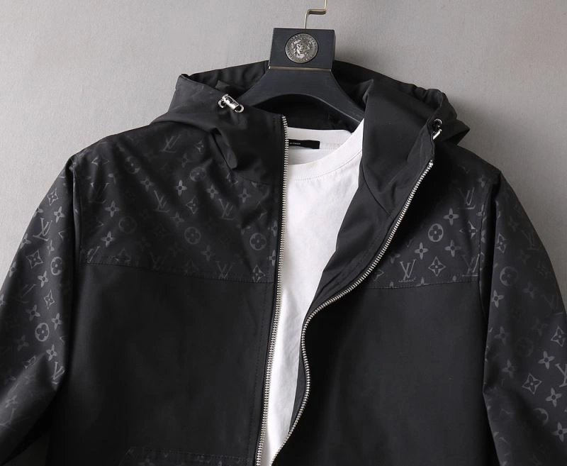 Louis Vuitton Outwear MoistureWicking 136552