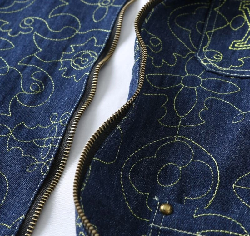 Louis Vuitton Outwear EyeCatching 136570