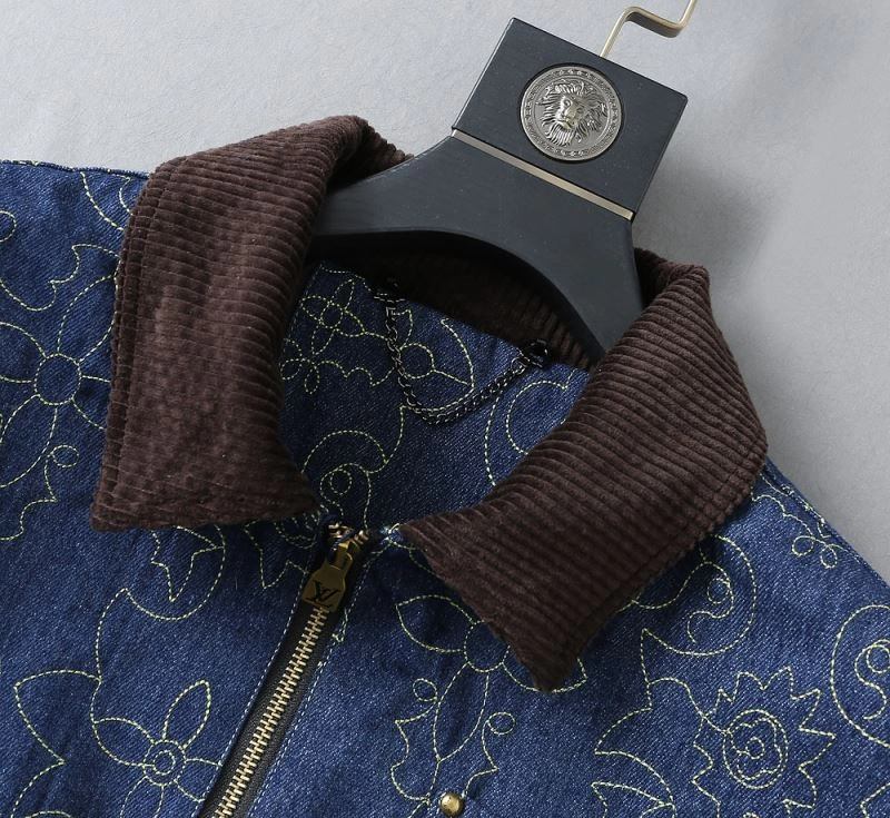 Louis Vuitton Outwear EyeCatching 136570