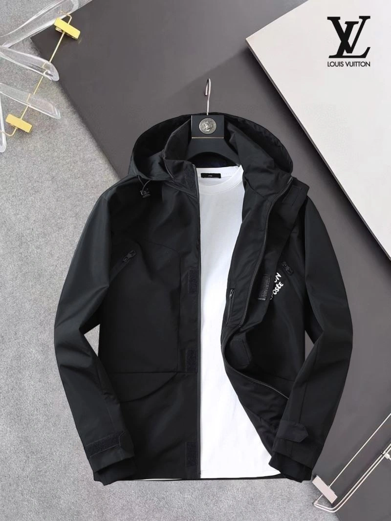 Modern Louis Vuitton Outwear 136565