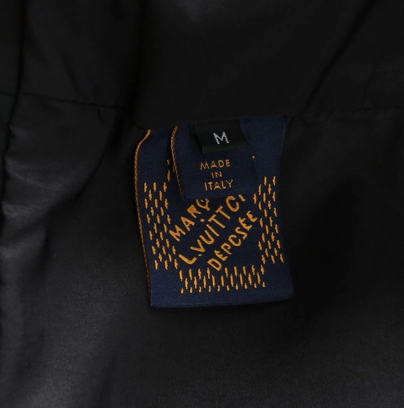 Modern Louis Vuitton Outwear 136565