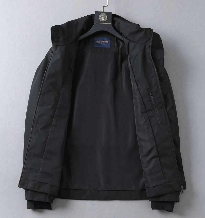 Modern Louis Vuitton Outwear 136565