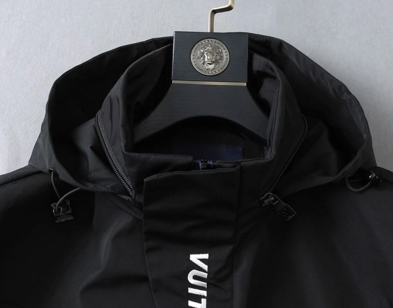Modern Louis Vuitton Outwear 136565
