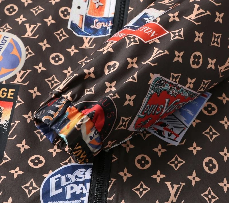Contemporary Louis Vuitton Outwear 136562