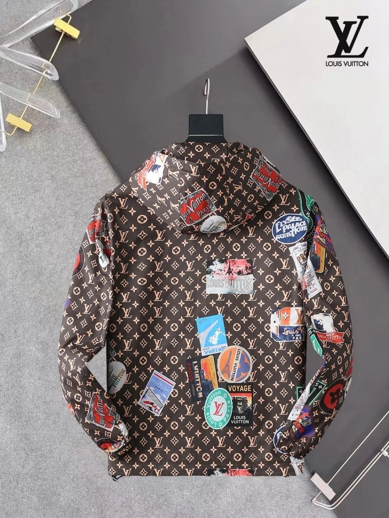 Contemporary Louis Vuitton Outwear 136562