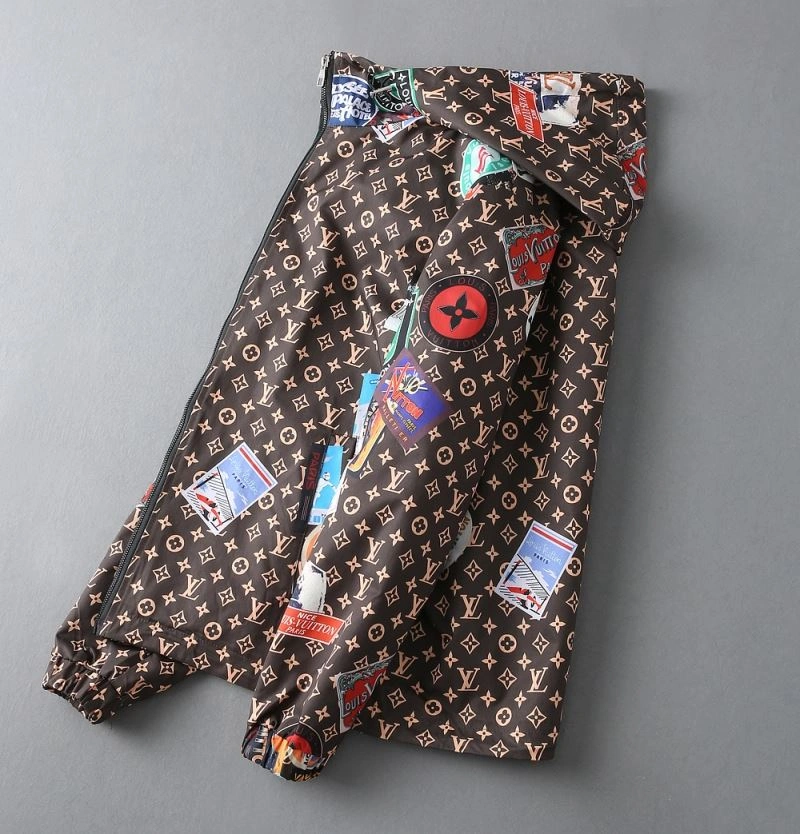 Contemporary Louis Vuitton Outwear 136562