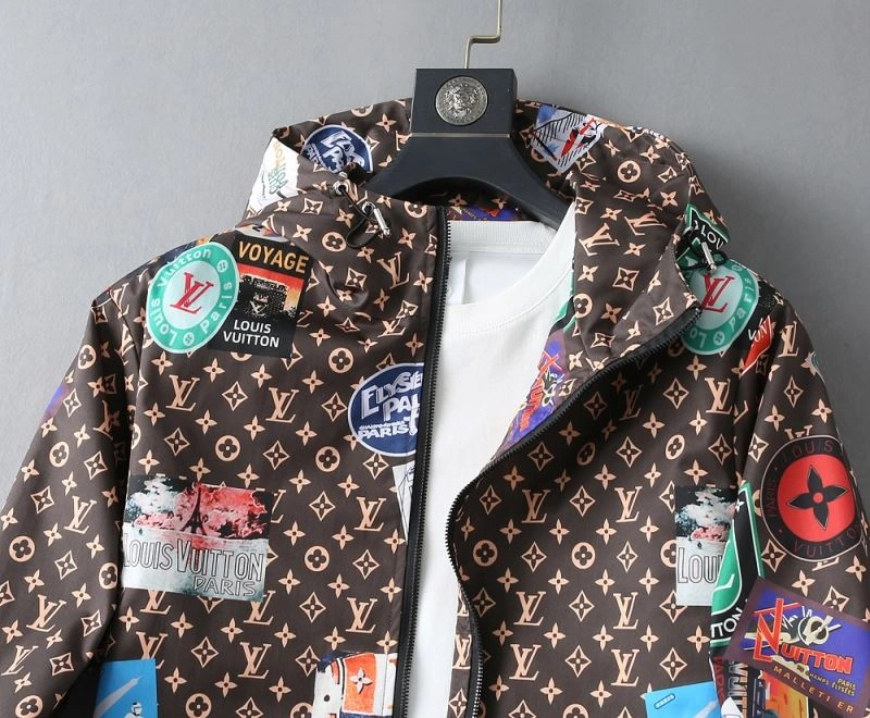 Contemporary Louis Vuitton Outwear 136562