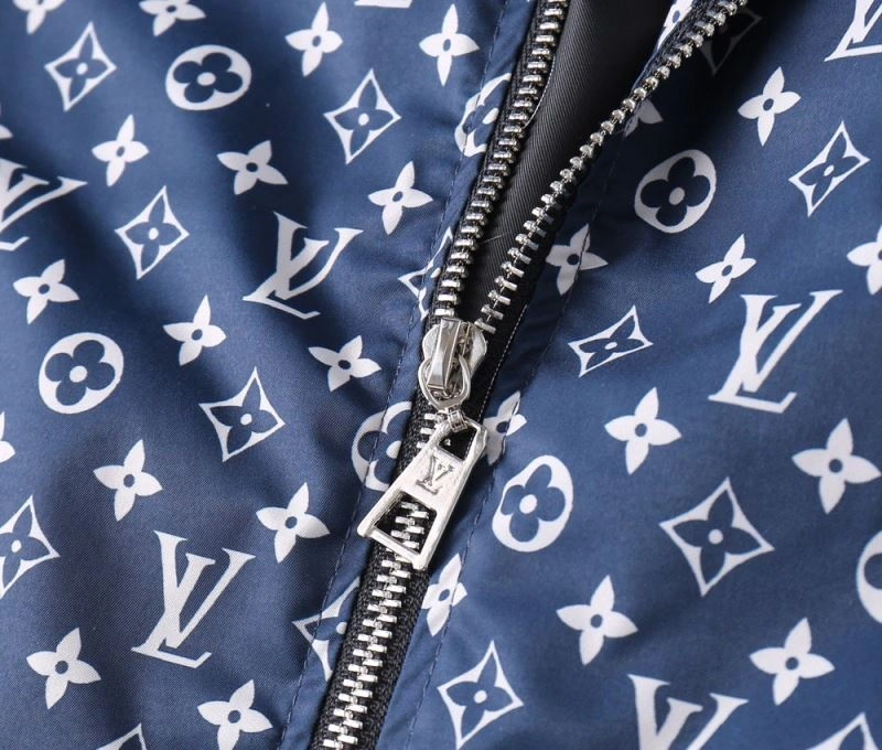 OnTrend Louis Vuitton Outwear 136558