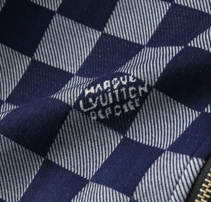 Louis Vuitton Outwear Vibrant 136557