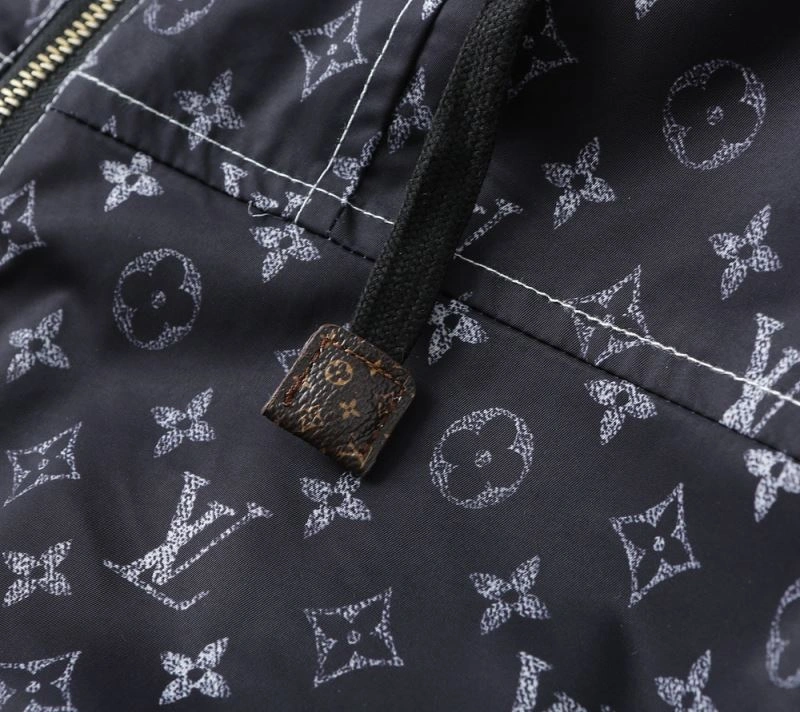 WaterResistant Louis Vuitton Outwear 136561