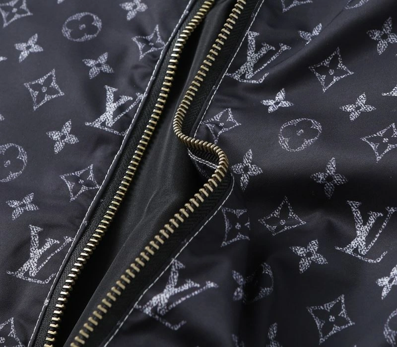 WaterResistant Louis Vuitton Outwear 136561