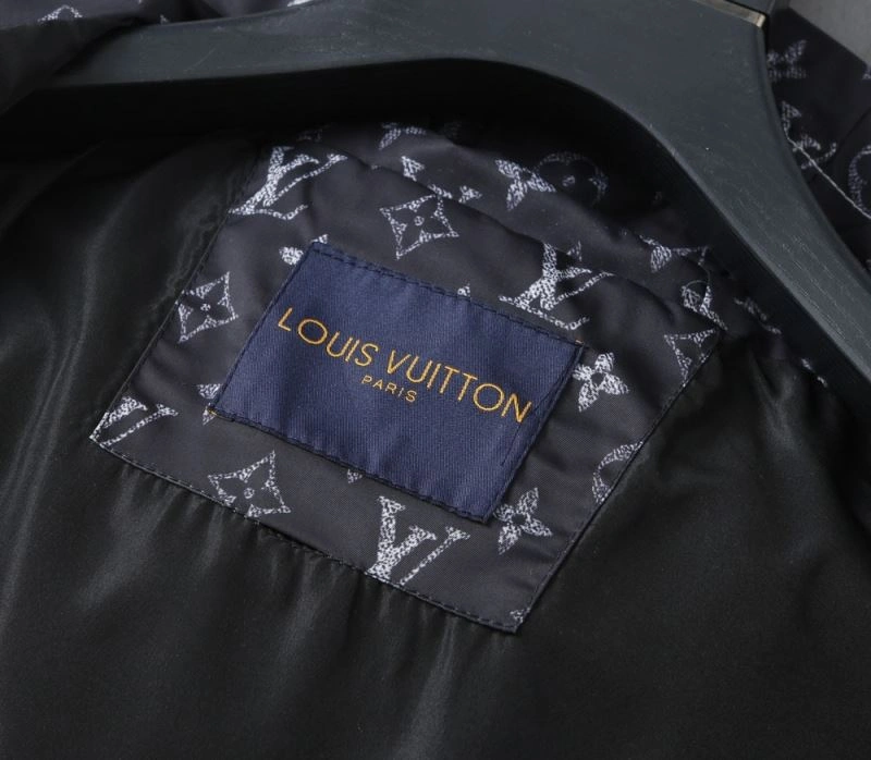 WaterResistant Louis Vuitton Outwear 136561