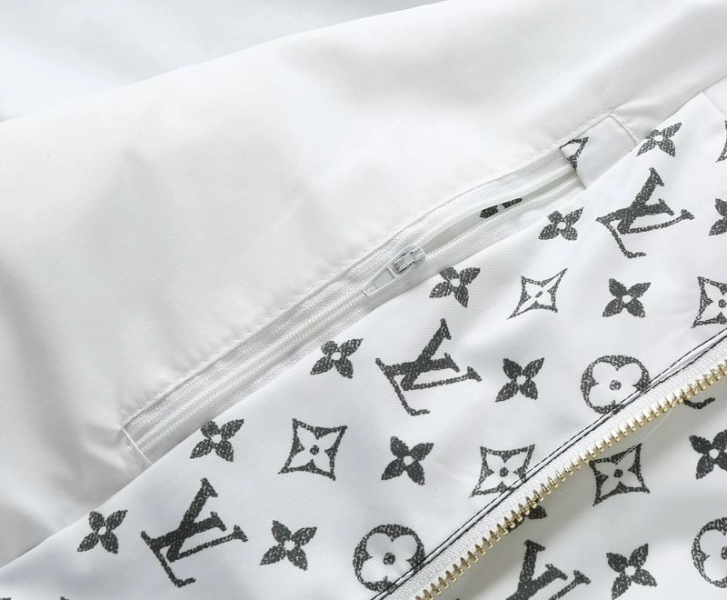 Louis Vuitton Outwear Sophisticated 136559