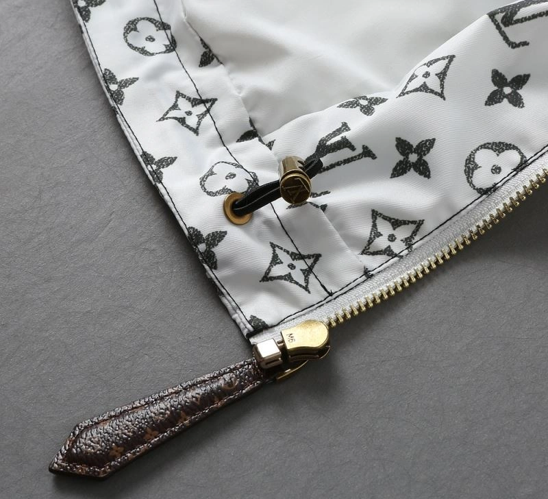 Louis Vuitton Outwear Sophisticated 136559
