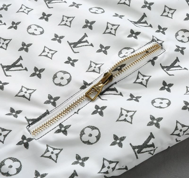Louis Vuitton Outwear Sophisticated 136559