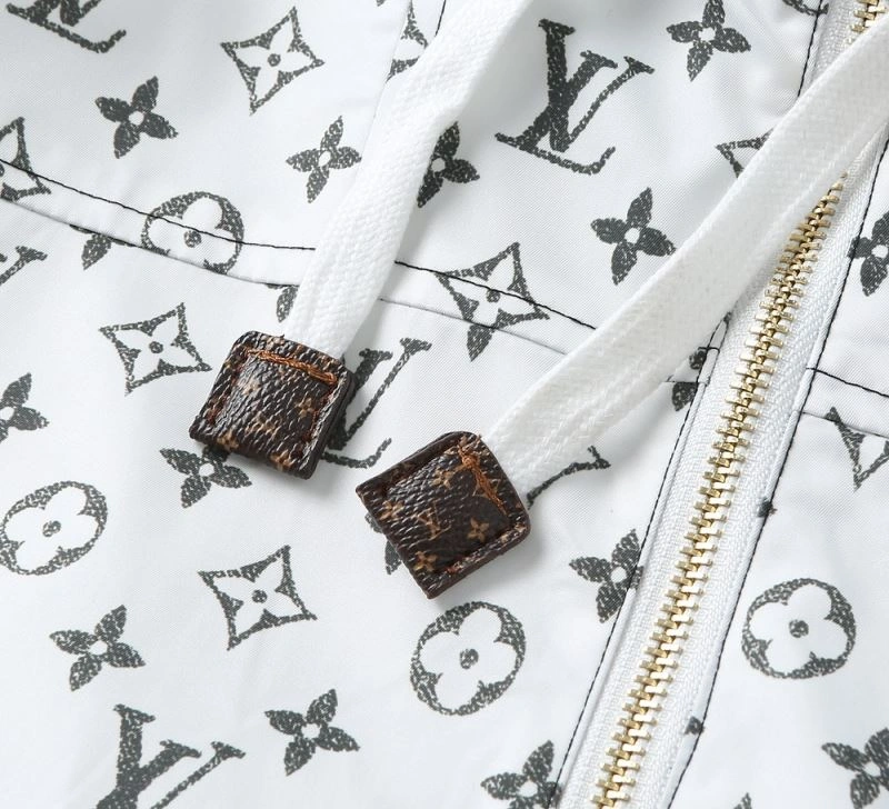 Louis Vuitton Outwear Sophisticated 136559