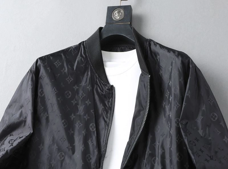 Efficient Louis Vuitton Outwear 136568