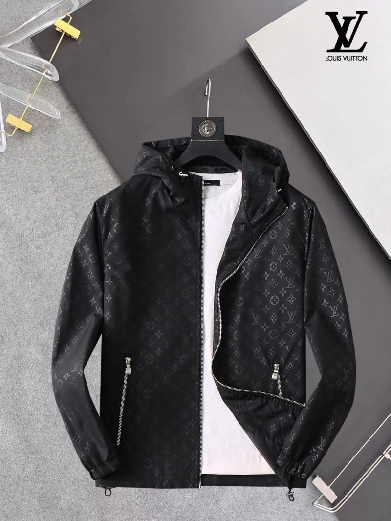 Comfortable Louis Vuitton Outwear 136546
