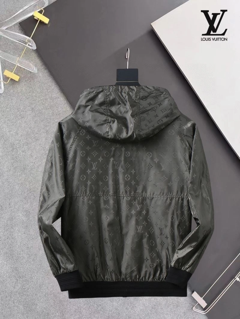 Louis Vuitton Outwear Practical 136574