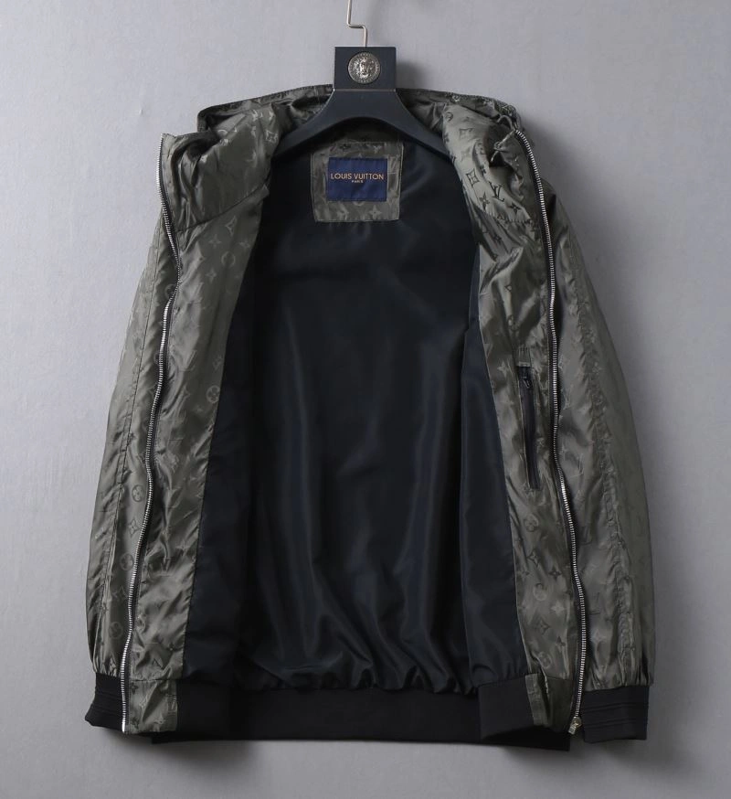 Louis Vuitton Outwear Practical 136574