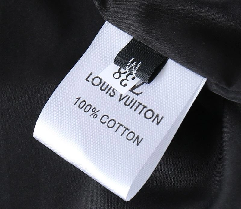 Louis Vuitton Outwear SmoothTexture 136550