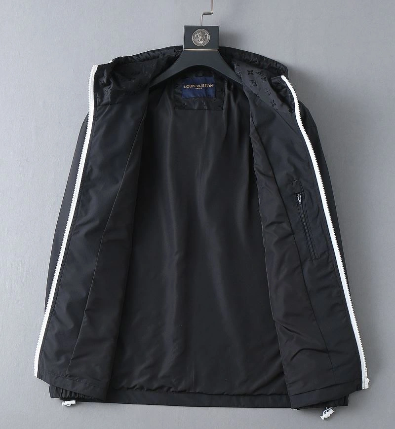 Louis Vuitton Outwear SmoothTexture 136550