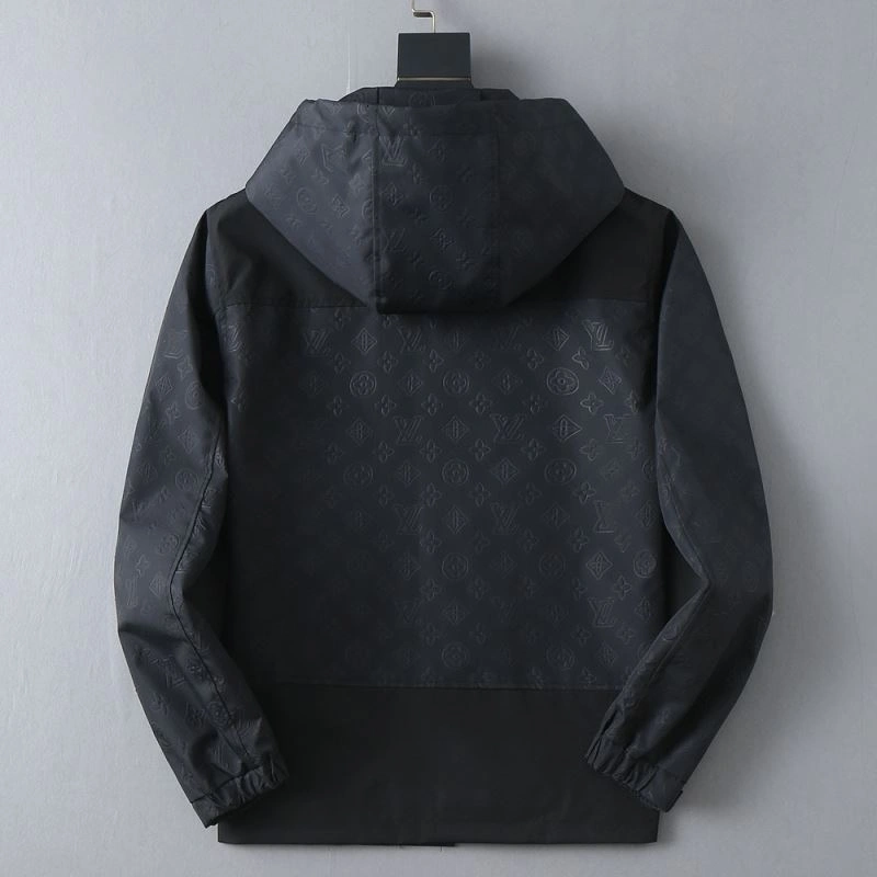 Breathable Louis Vuitton Outwear 136575