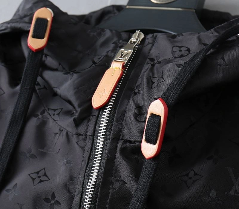 Louis Vuitton Outwear GoAnywhere 136548