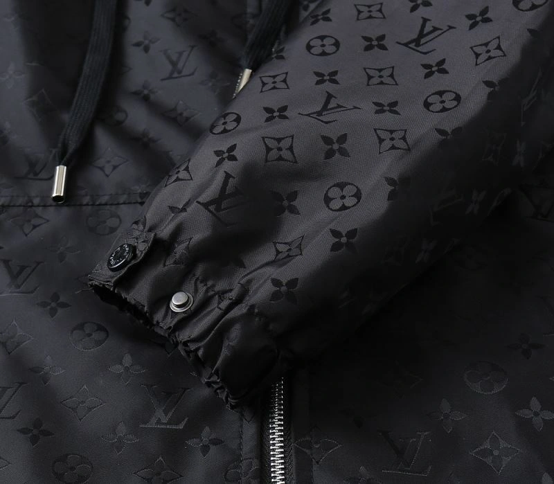 Louis Vuitton Outwear GoAnywhere 136548