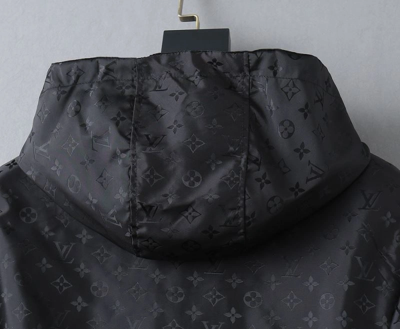 Louis Vuitton Outwear GoAnywhere 136548