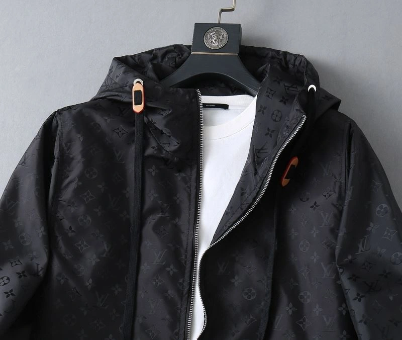 Louis Vuitton Outwear GoAnywhere 136548