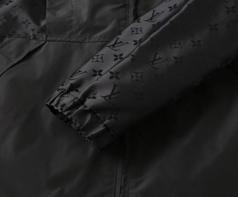 Attractive Louis Vuitton Outwear 136542