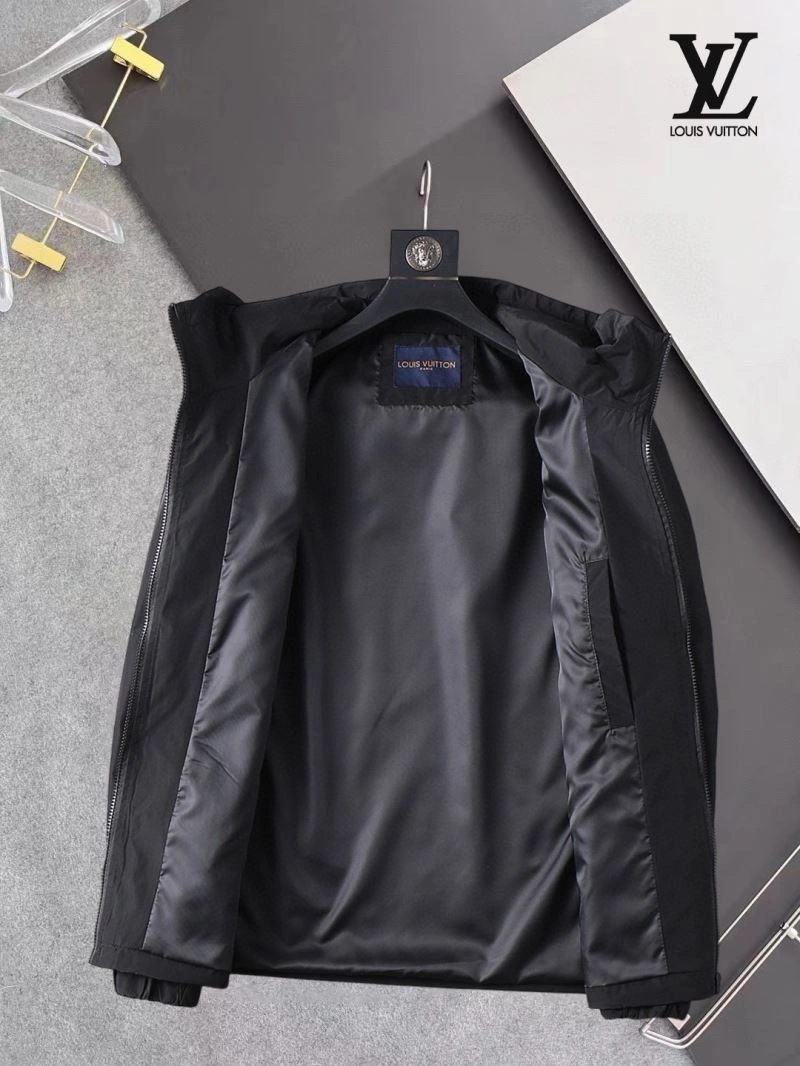 Resilient Louis Vuitton Outwear 136541