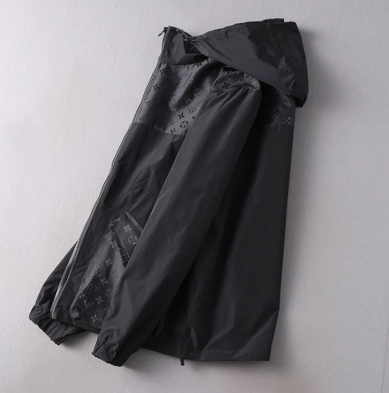 Resilient Louis Vuitton Outwear 136541