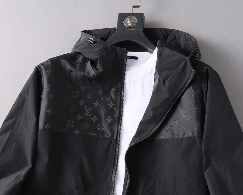 Resilient Louis Vuitton Outwear 136541