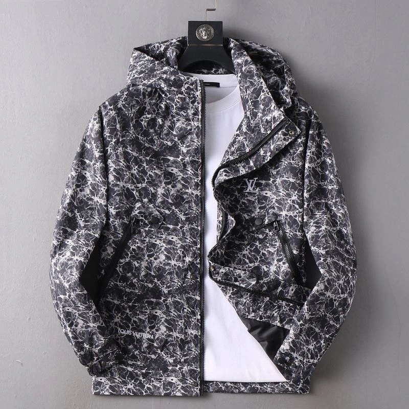 Louis Vuitton Outwear EyeCatching 136539